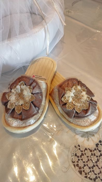 Продаётся корзина из белого атласа для косметики в приданое невестам