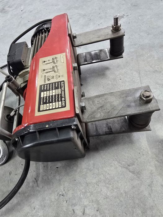 Продавам лебедки – електрически и ръчни (Raider, Silverline)