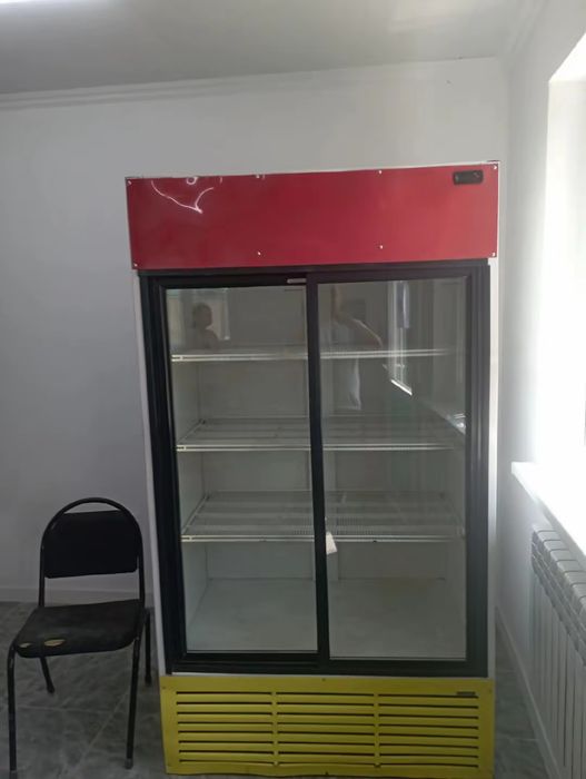 Холодильник для магазина