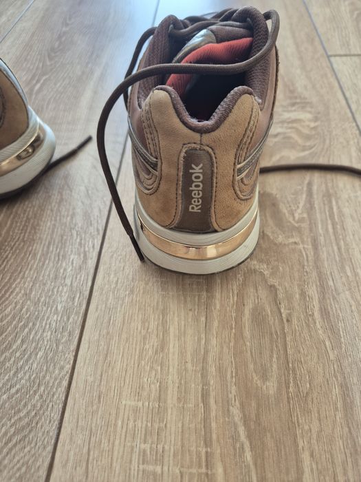 Дамски кожени маратонки Reebok