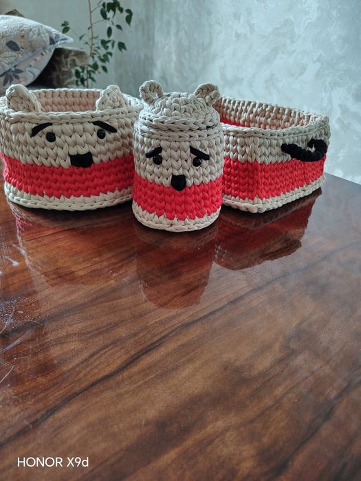 Qolda toqilgan karzinkalar