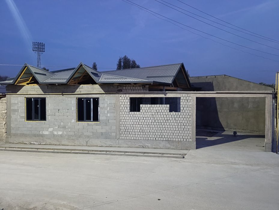 Uy sotiladi Toshkent viloyati karobka holatda