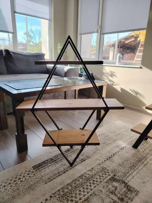 Стенна етажерка метал и дърво