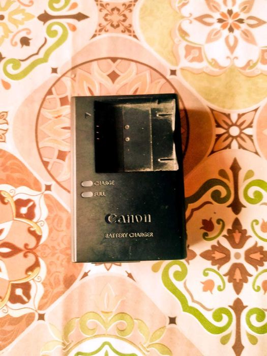 Зарядное устройство от фотоаппарата Canon