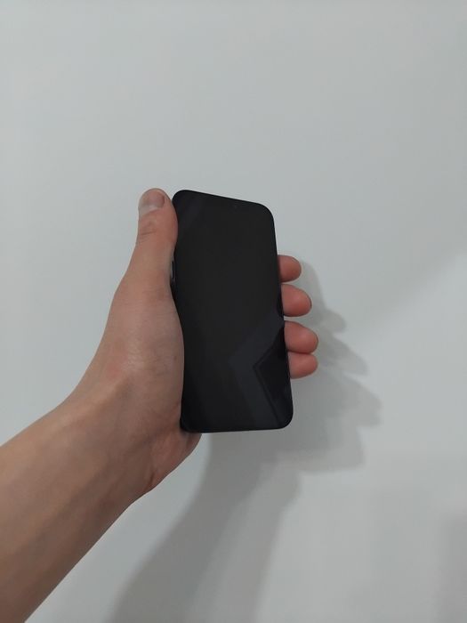 Айфон 12,64гиг,,