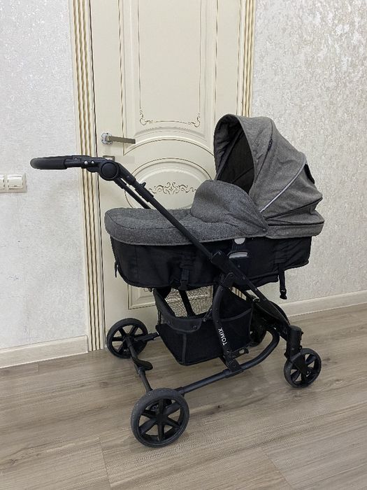Продам коляску Tomix