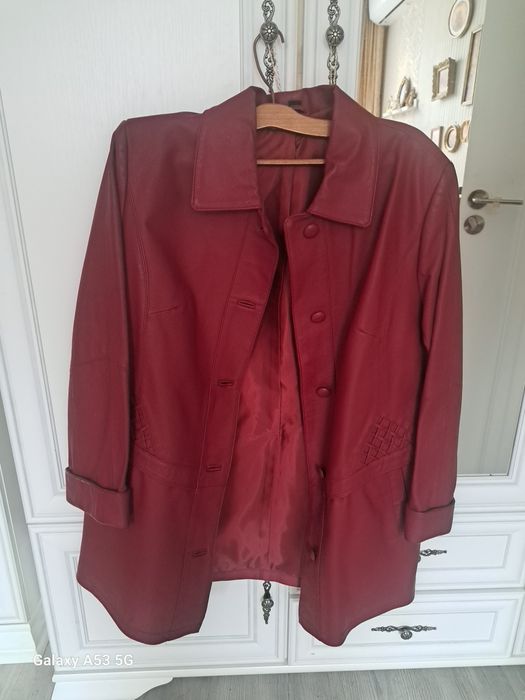 Haina piele rosie de dama