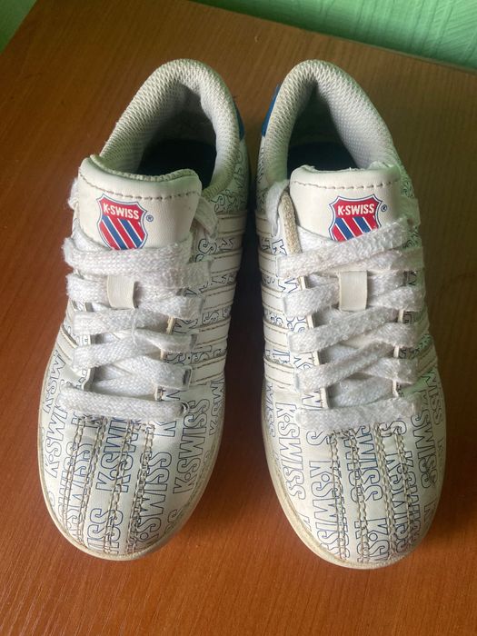 Кроссовки 30 р. 19 см стелька