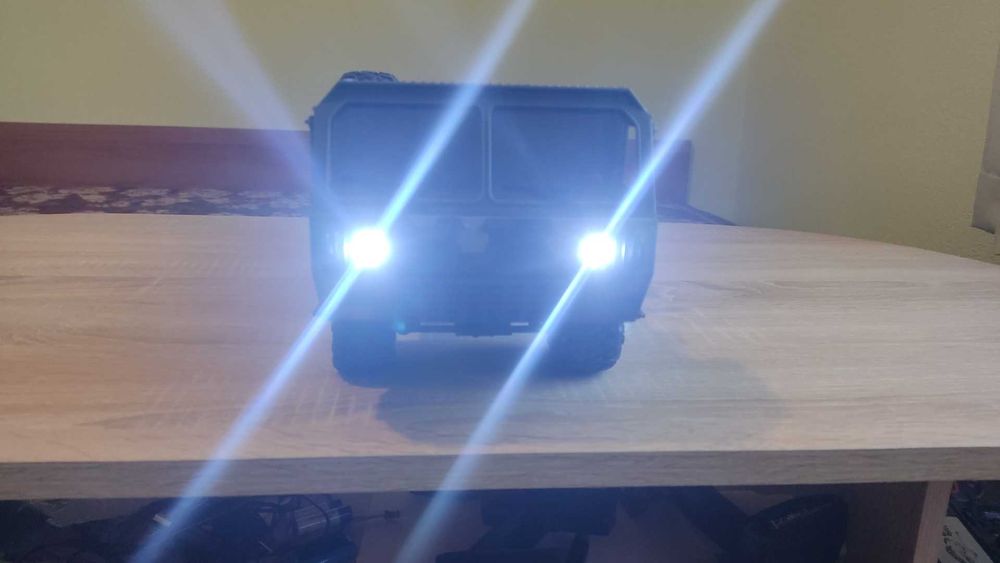 Радиоуправляем камион