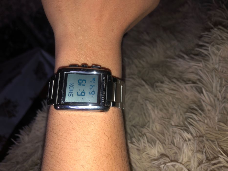 Al Fajr soati   Soat sifatli aybi yuq  saudiyadan ob kelganman