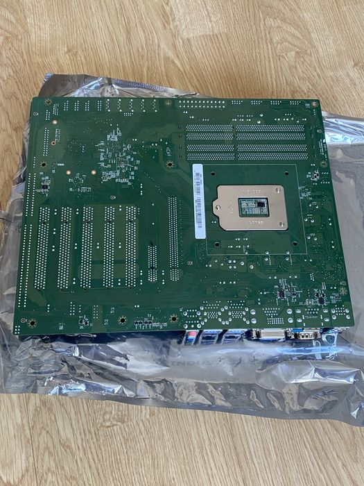 Placa de baza MS 98A9 - produs nou