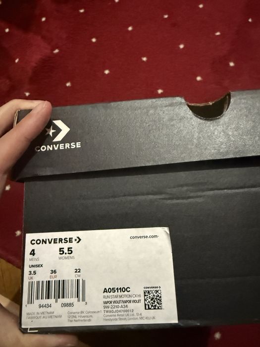 Converse editie limitata noi cu eticheta