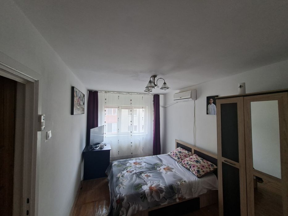 Proprietar vând apartament 2 camere, 54 mp, mobilat și utilat,  zona Dâmbovița – 82.000 €