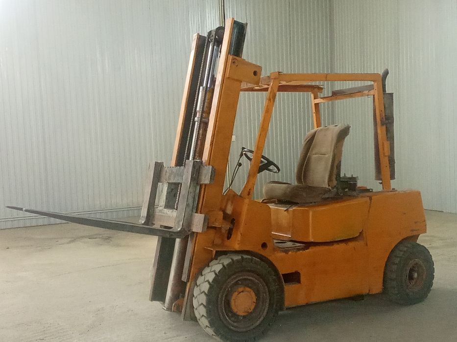 Срочно продам Вилочный погрузчик