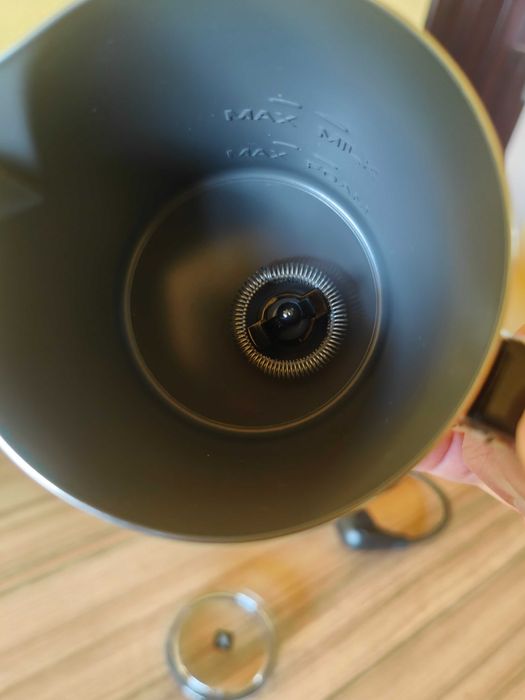 Aparat spuma lapte Nespresso Aeroccino 4