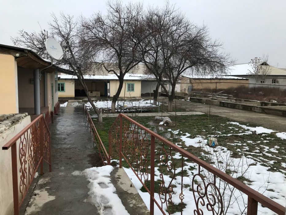 Гагарин шаҳрида катта ҳовлили уй , 14 сўтиҳ