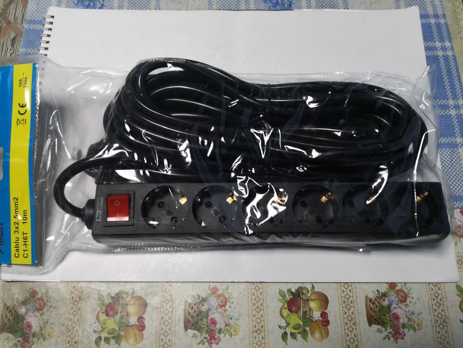 Prelungitor 6 prize, 10 m cu intrerupator cu cablu de 10 si de 16 A