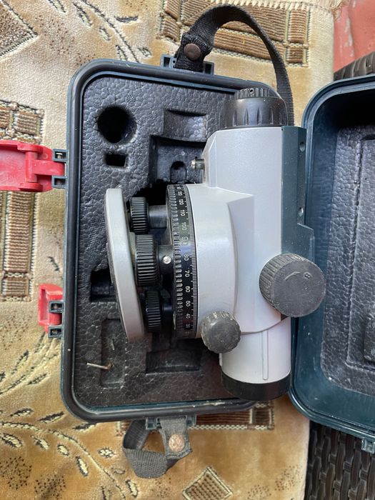 Продается нивелир