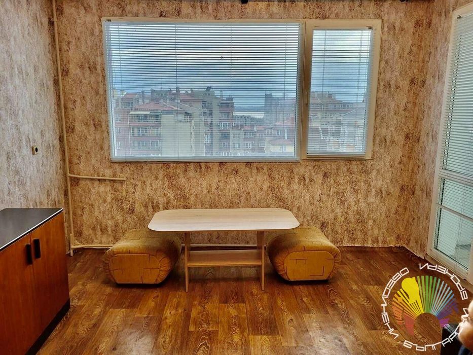 Дава се под наем Двустаен апартамент в Бургас, Славейков - 70 кв.м за 306 € - Снимка #2