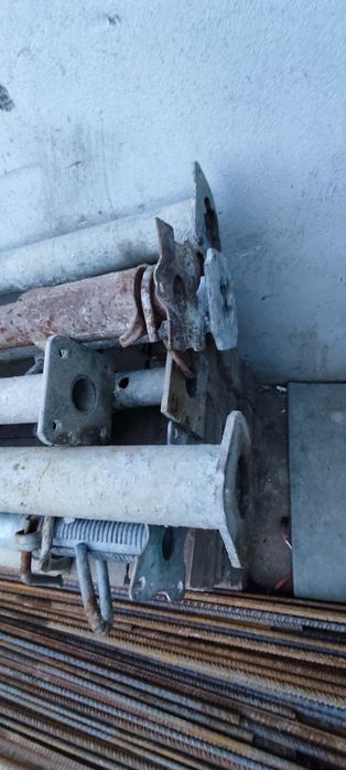 Popi metalici pt placă 1.90m- 2.80m