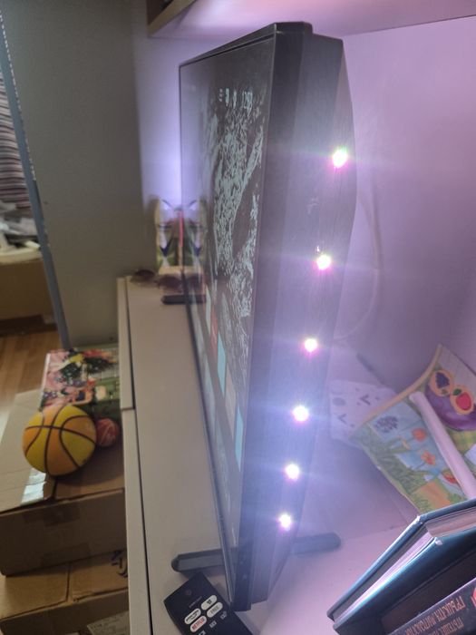 Тв Phillips 32" със светлини