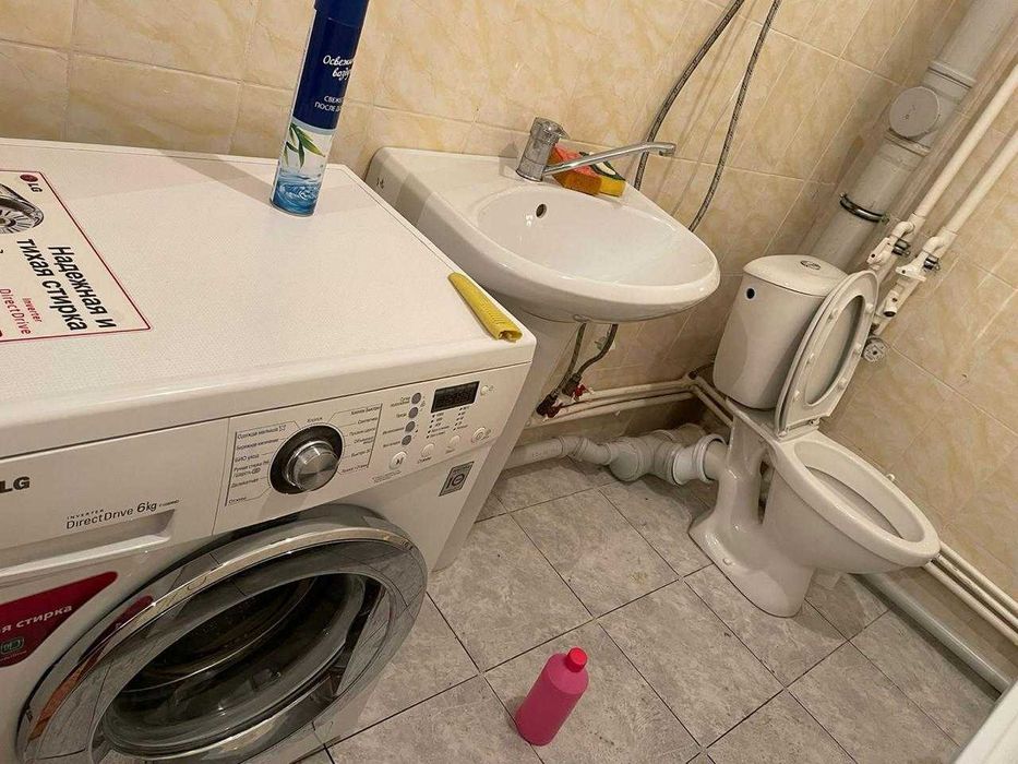 Адам 1 комнатную квартиру