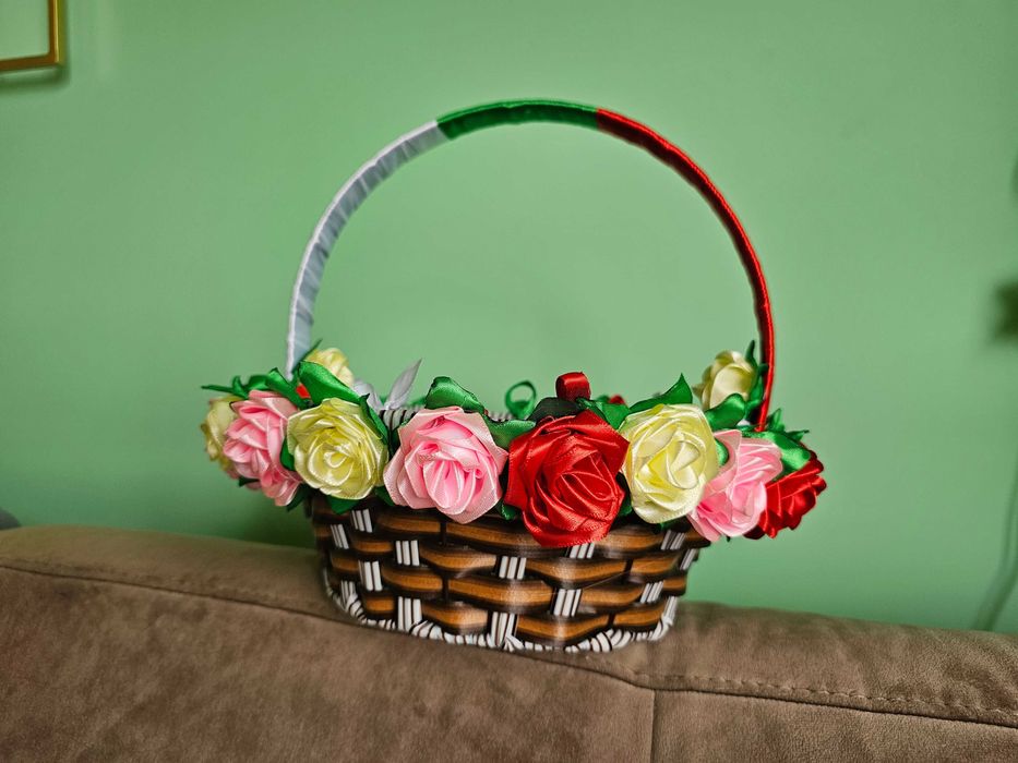 Кошничка с български мотиви