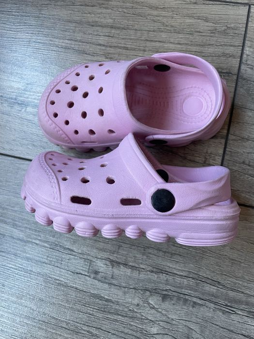 Крокс и чехли 24 номер момиче