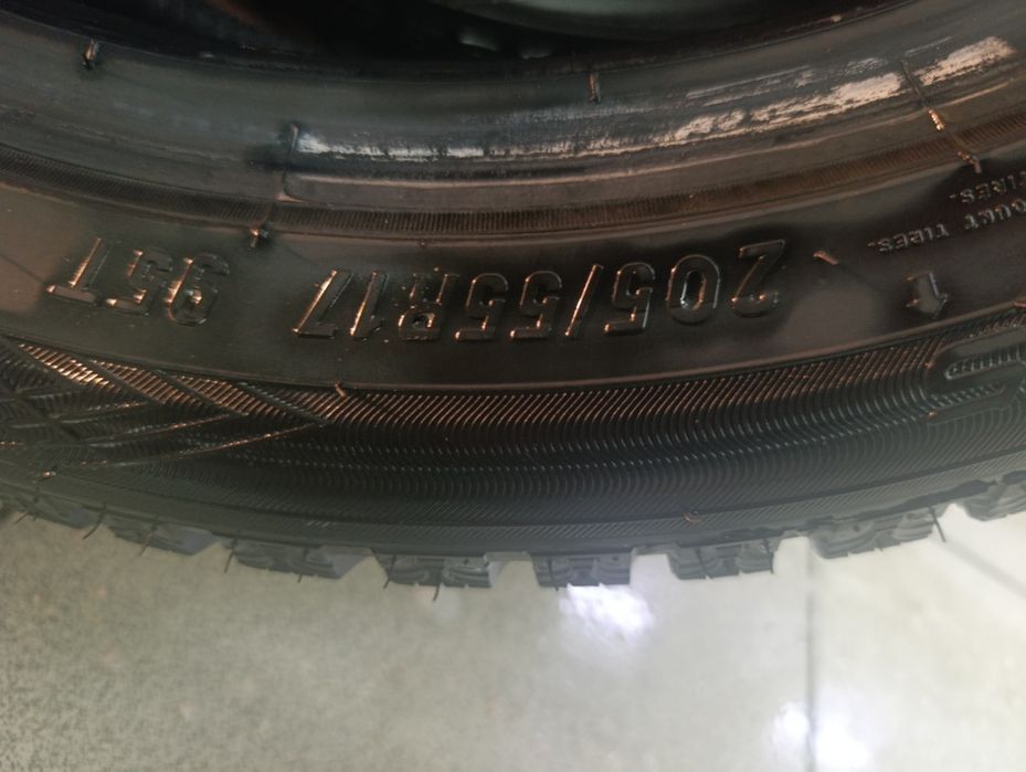 Резина R17 состояние отличное