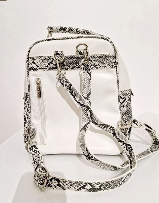 Бяла раница Doca