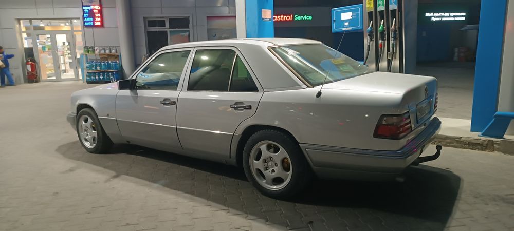 Мерседес сатылады