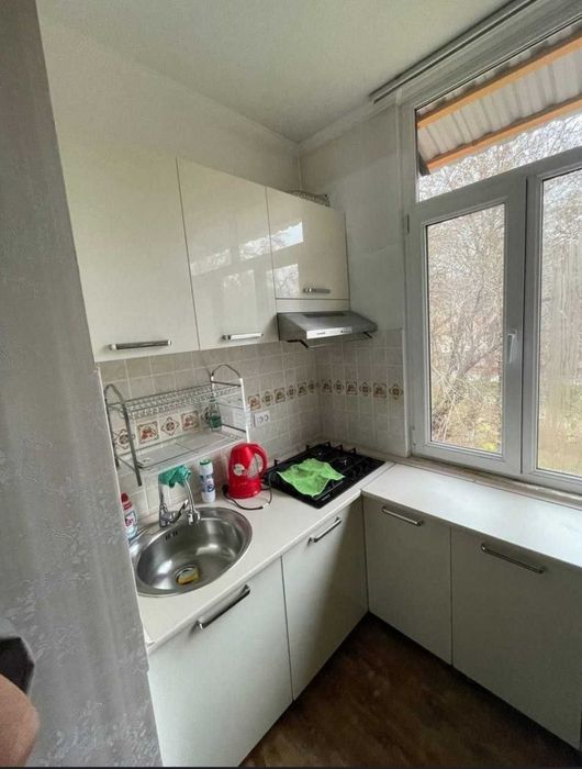 Shayxontohur tumani Abay korzinka yonida 
MOʻLJAL: Abay Karzinka