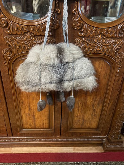 Женская одежда . Накидка