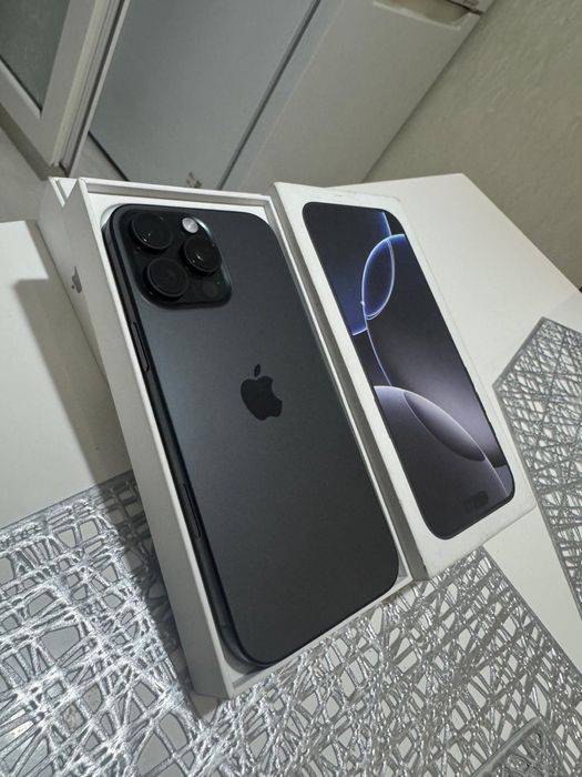 Iphone 16 PRO MAX baterie 92% exact ca NOU