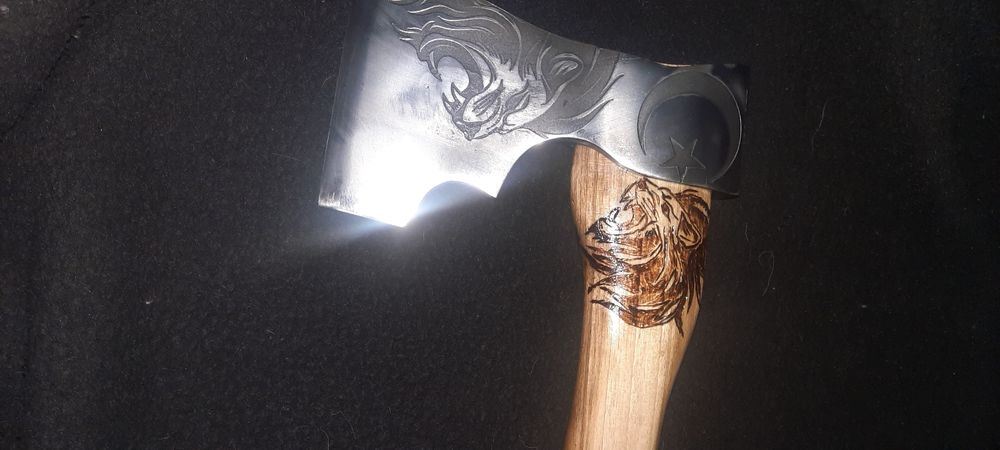 Топор. Подарочный.