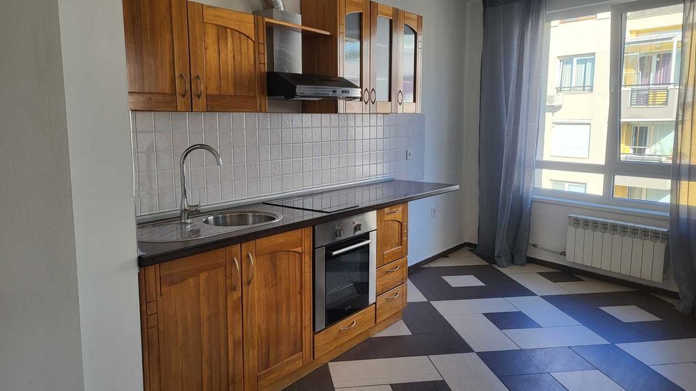 Дава се под наем Двустаен апартамент в София, Гоце Делчев - 67 кв.м за 550 € - Снимка #1