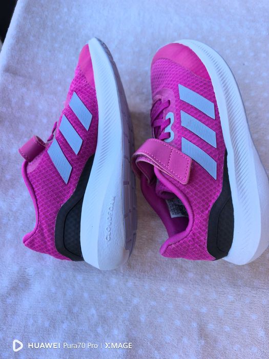 Детски маратонки Adidas за момиче.,като нови номер 32 стелка 19.5см