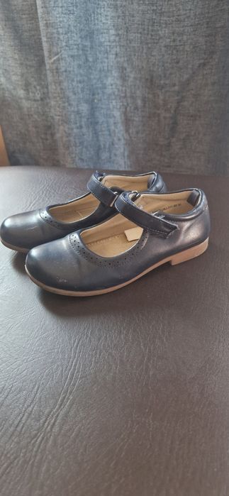 Туфли  школьные на девочку