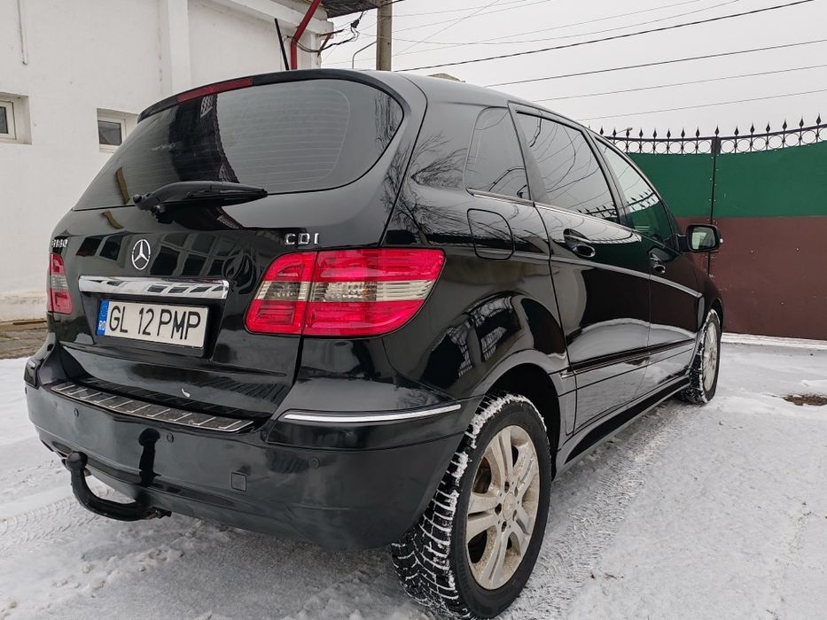 Mercedes Benz B180