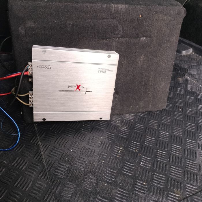 Vând pachet amplificator auto și subwofer