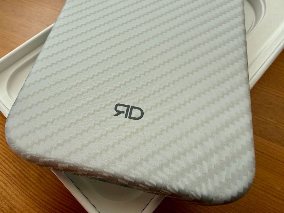 iPhone 16 Pro Max 1TB + Подарък кейс Reborn Device RD Case V3 Limited