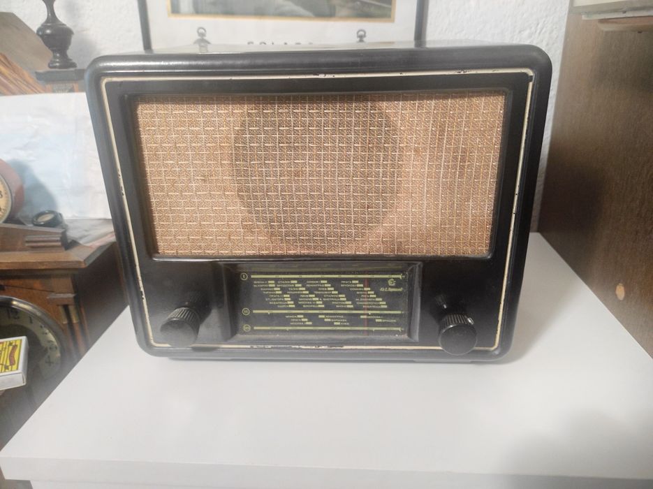 Старо Бакелитно Радио Елпром Кл. Ворошилов 504