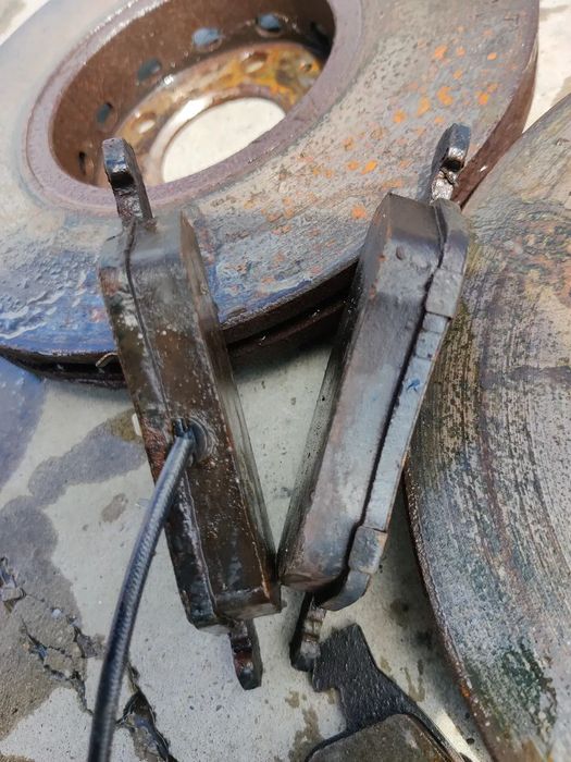 Etrier Etriere frana fata stanga dreapta Seat Exeo Audi A4 A6 Vw 2.0 TDI 8E0615123A 4A