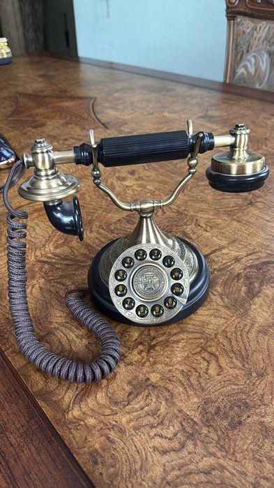 Продам ретро телефон