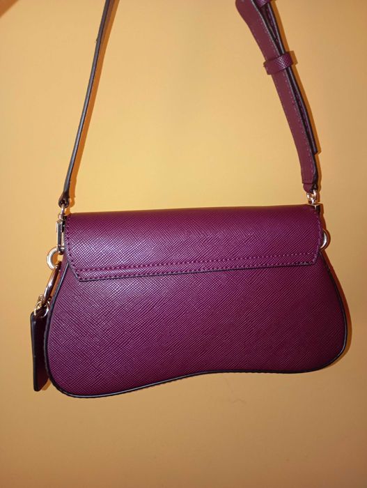 Чанта дамска Guess Cordelia Burgundy Bordeaux.