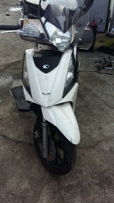 Kymco People GTi 200i-На части