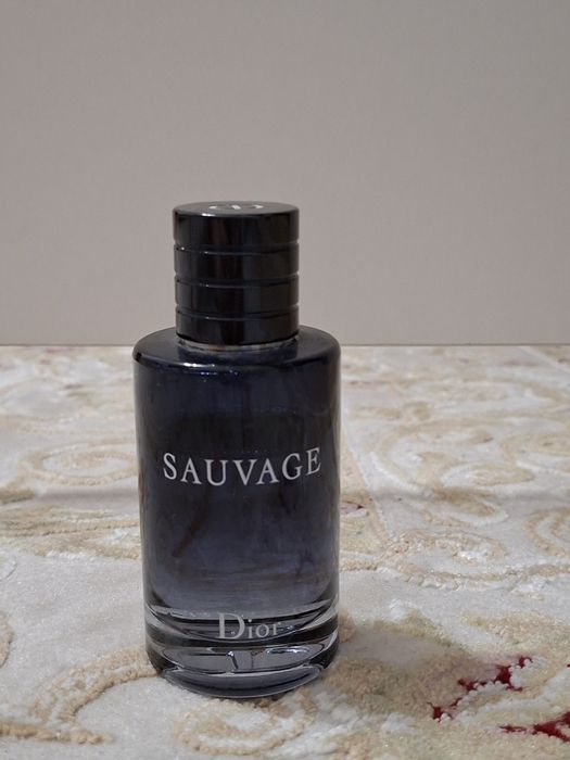 Срочно..Продам духи Sauvage Dior
