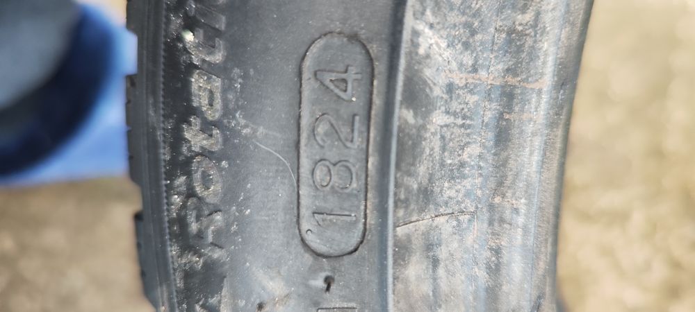 Vând 2 cauciucuri Continental 235 45  R18 , 225 45 R18