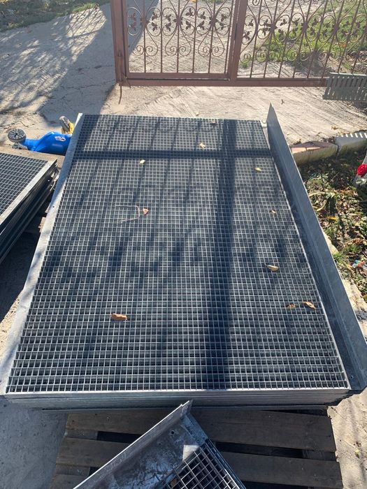 Trepte și grătare galvanizate