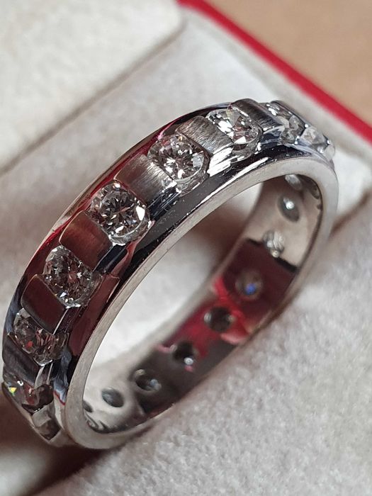 Extravaganta eleganta Eternity Memory aur 18k diamante naturale 1.8ct